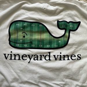 Unisex vineyard vines size medium T-shirt with football motif